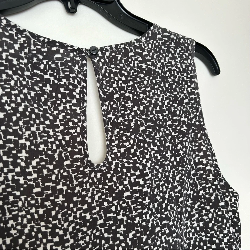 GAP Womens Sleeveless Geo Print Blouse